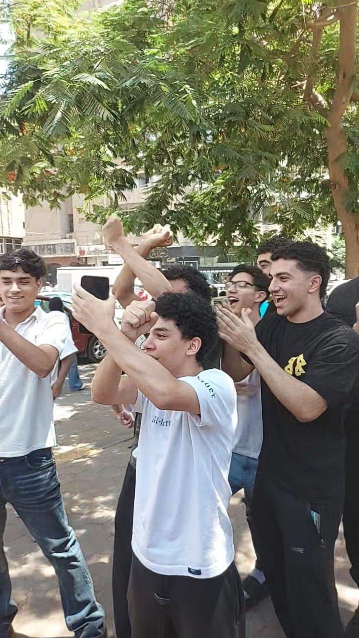 طلاب الثانوية العامة طلاب الثانوية العامة