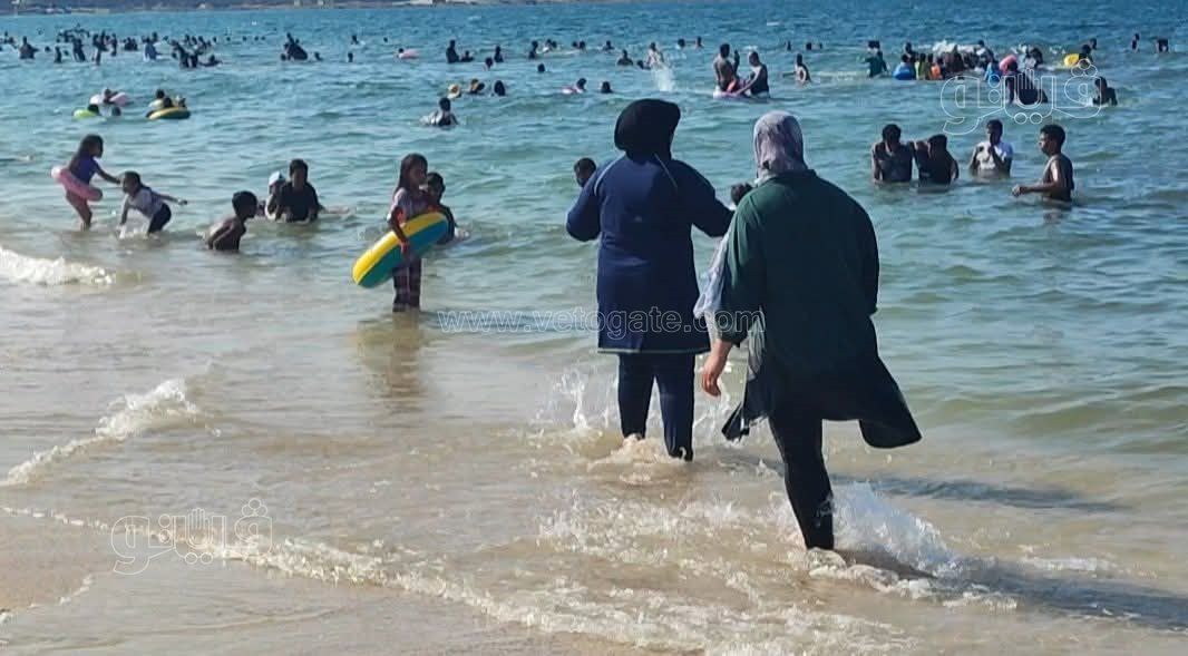شاطىء بورسعيد كامل العدد في عطلة الجمعة 