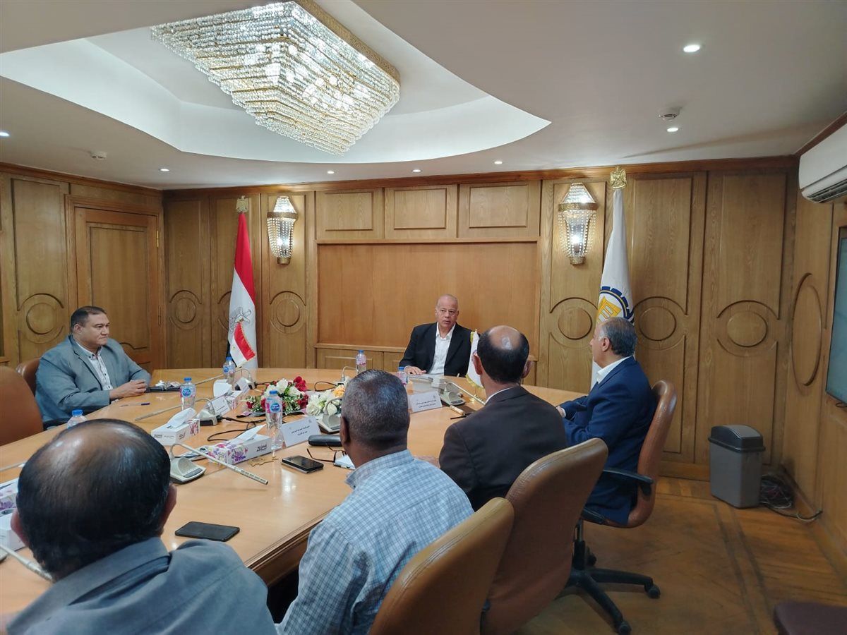 4fb100c068.jpg