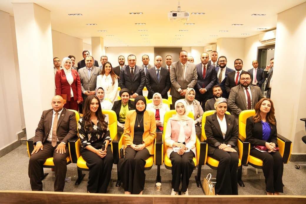  لقاء حواري مفتوح استضافته تنسيقية شباب الأحزاب والسياسيين