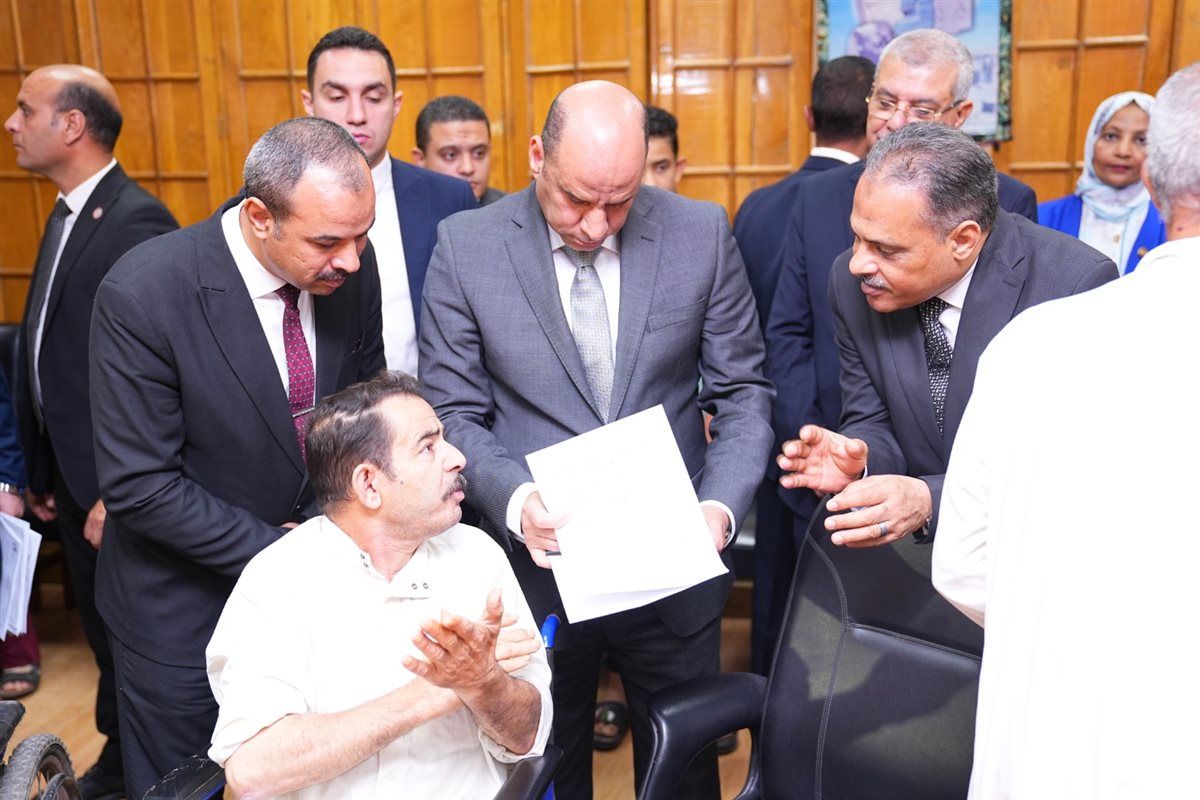 وزير العمل ومحافظ الشرقية يدعمان ذوي الهمم ويعززان فرص التدريب
