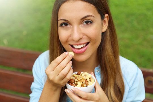 المكسرات تقوي الذاكرة