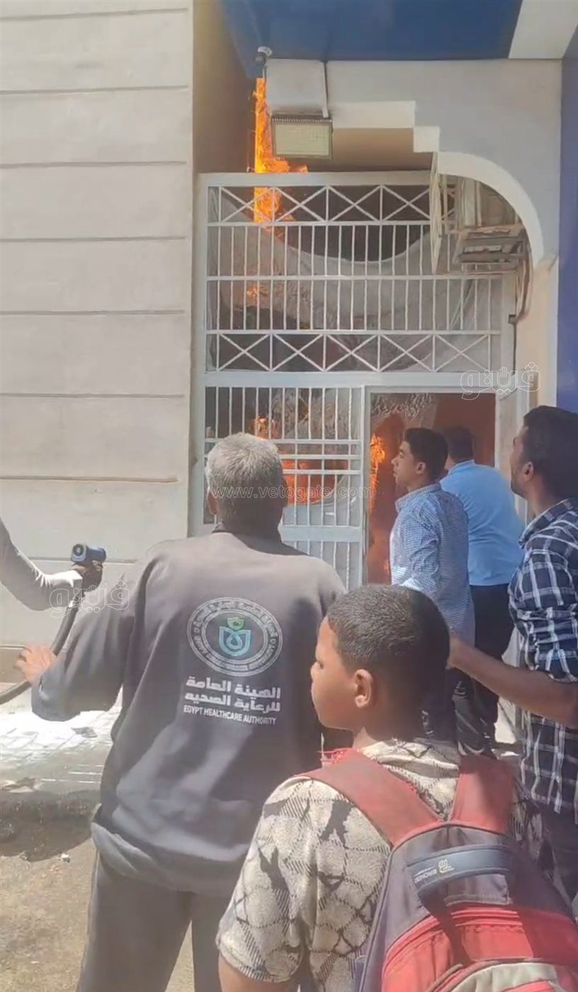  إخماد حريق في مبنى الرعاية الصحية بالأقصر
