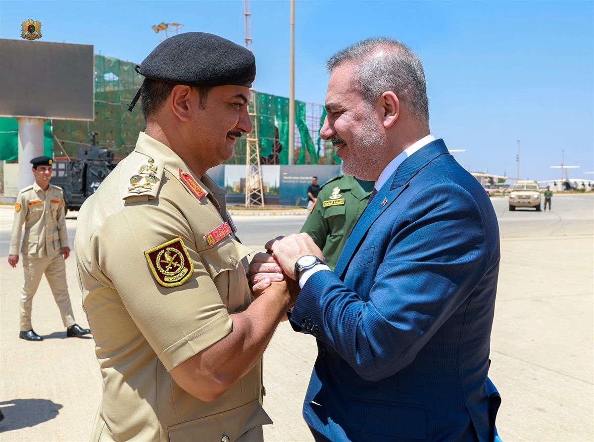 صدام حفتر يستقبل فيدان، فيتو