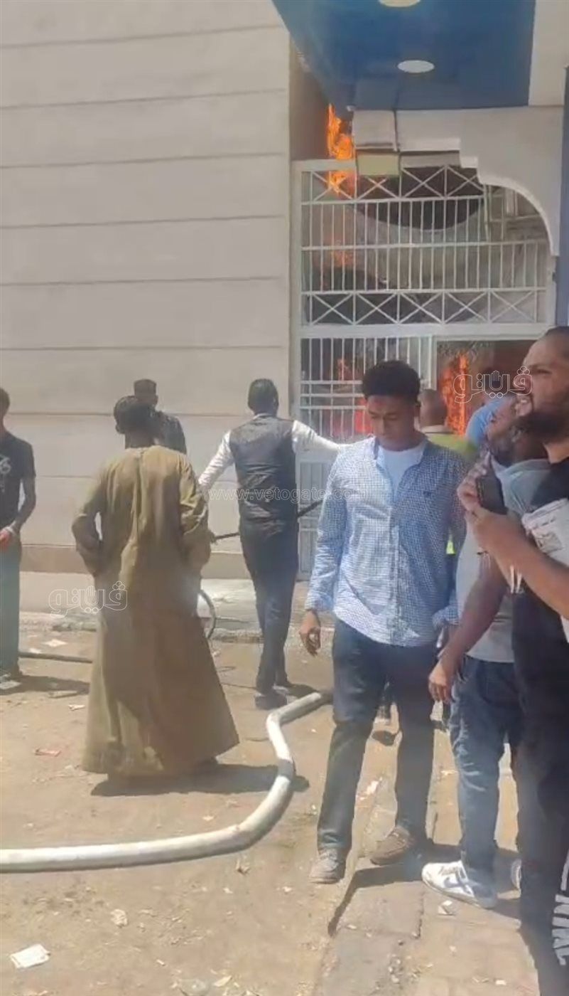  إخماد حريق في مبنى الرعاية الصحية بالأقصر
