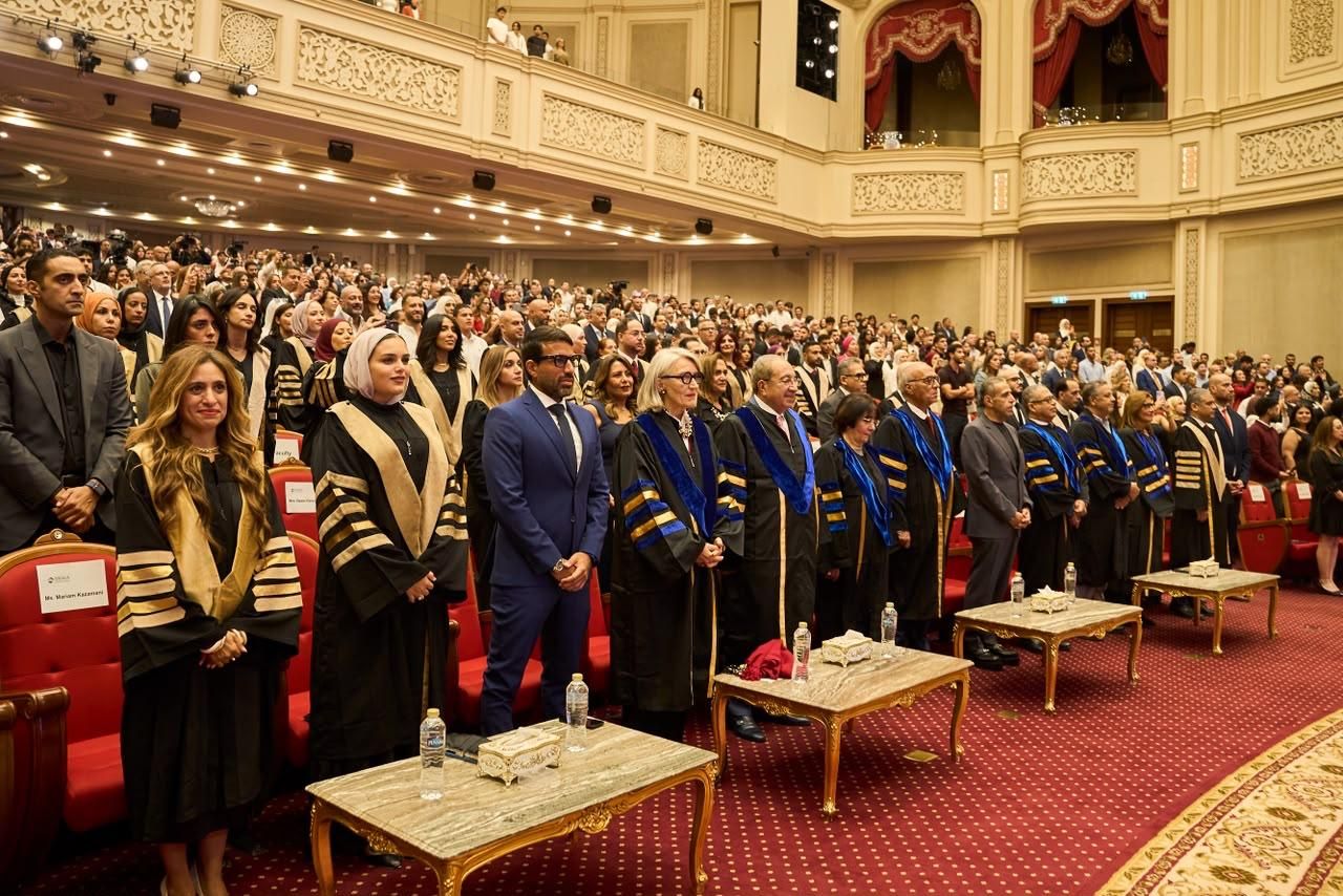 إسلسكا تحتفل بخريجي دفعات جديدة من البكالوريوس والماجستير والدكتوراه وتؤكد مواصلة إعداد أجيال المستقبل (7)