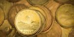 الدولار الكندي يهبط لأدنى مستوى في 14 شهراً