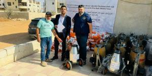 الإغاثة الزراعية تسلّم معدات ومدخلات زراعية لـ102 مزارع في مسافر يطا تعزيزا لصمودهم