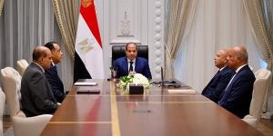 السيسي يقود جهود تطوير السكك الحديدية ووسائل النقل الجماعي.. رفع كفاءة البنية الأساسية وتحسين مستوى الخدمات المقدمة للمواطنين.. ربط المدن الجديدة والمناطق الصناعية والعمرانية بشبكة نقل متطورة