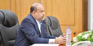 محافظ قنا يوجه بتسريع وتيرة العمل في ملف تقنين أراضي الدولة ومحاسبة المقصرين