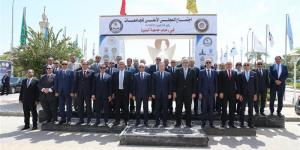 خلال مشاركته بأسبوع الشباب، رئيس جامعة القناة يهنئ "المنيا" بيوبيلها الذهبي