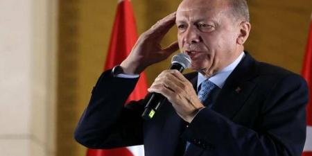 أردوغان:
      تقربنا
      من
      الأكراد
      وأثبتنا
      لهم
      أننا
      نريد
      مصلحة
      تركيا