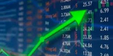 خبراء يدعون إلى تنويع المحافظ خارج السوق الأمريكية... فما السبب؟