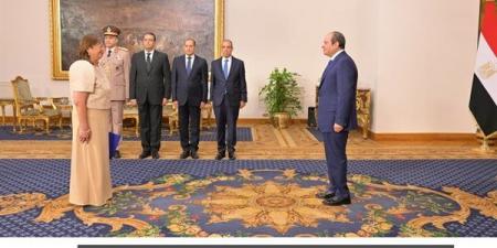 شاهد مراسم تسلم السيسي أوراق اعتماد 17 سفيرًا جديدًا لدى مصر