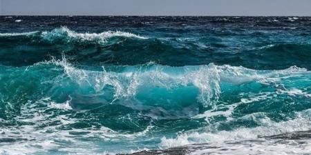 الأرصاد الجوية تحذر من ارتفاع الأمواج بهذه الشواطئ