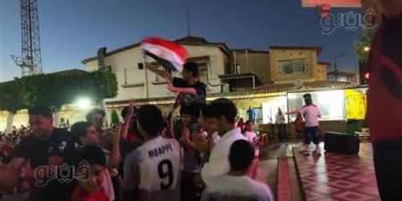 "روح يا ميسي"، هتافات المصريين تشعل نادي السلام البحري ببورفؤاد بعد الهدف الثاني بشباك الأرجنتين (فيديو وصور)