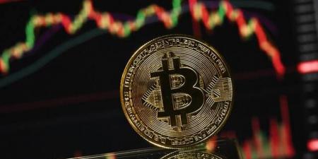 بيتكوين تتجاوز 64,000 دولار وتتجه لتحقيق مكاسب أسبوعية