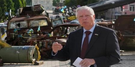 رحيل ليندسي جراهام.. حرض على ضرب المدنيين في غزة بالأسلحة النووية.. ارتبط اسمه بالشواذ جنسيا.. عرف بين رفقائه بـ"ليدي جي" ودعم ترامب على طول الخط