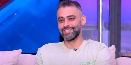 بعد التصريح بالدفن، أسرة الفنان أحمد جلال عبدالقوي تتسلم جثمانه لتشييعه