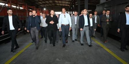 خالد هاشم يتفقد 4 مصانع بالمنطقة الصناعية الثانية بالإسماعيلية
