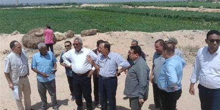 محافظ سوهاج يناقش بدائل لإنشاء مقابر جديدة بطهطا ويتابع مزرعة الصرف بنزلة عمارة
