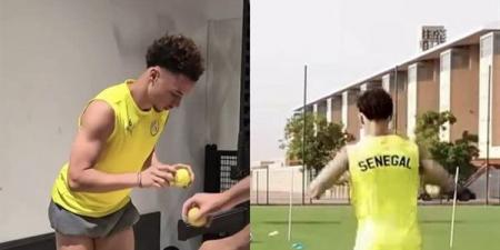 لاعب منتخب المغرب يستفز الجماهير بقميص السنغال