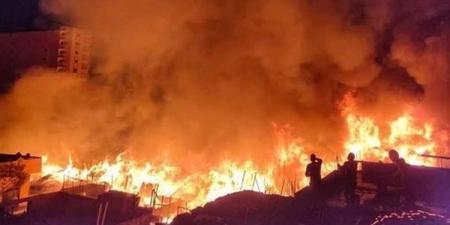 السيطرة على حريق داخل مصنع نسيج بشبرا الخيمة