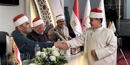 طفلان من الإسماعيلية يبهران لجنة الحكام خلال تصفيات دولة التلاوة (فيديو)