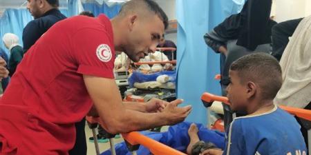 دعم نفسي ومساندة لأسر الضحايا.. تحرك عاجل للهلال الأحمر بالإسماعيلية (صور)