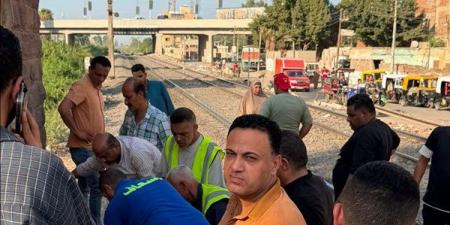 مصرع فتاة أسفل عجلات قطار بمزلقان الجميل في طنطا (صور)