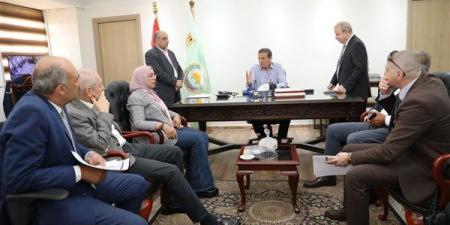 علاء فاروق يبحث مع نواب البرلمان طلبات المواطنين ومشكلات المزارعين (صور)