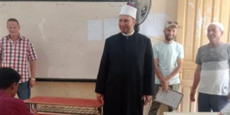 رئيس منطقة الإسكندرية الأزهرية يتفقد لجان امتحانات الدور الثاني للشهادة الثانوية