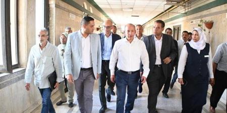 عميد طب قصر العيني يتفقد مستشفى المنيل التخصصي (صور)