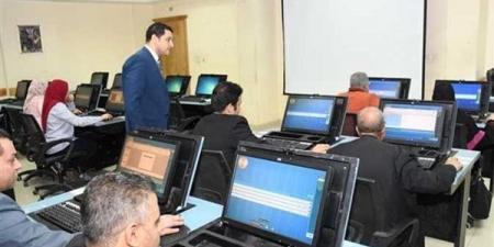 كيف حدد القانون قواعد التدريب والتأهيل بالجهاز الإداري لرفع كفاءة الموظفين؟