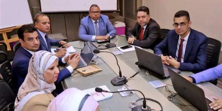 محافظ سوهاج يلتقي أعضاء لجنة تقييم مشروعات المبادرة الوطنية للمشروعات الخضراء الذكية
