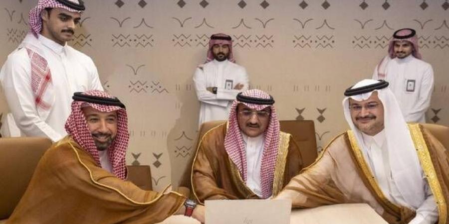أمانة
      الأحساء
      تصدر
      أول
      رخصة
      بناء
      لمشروع
      سكني
      وفق
      "العمارة
      السعودية"
