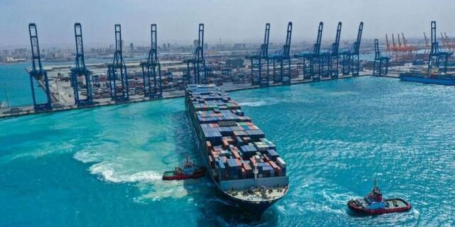 "موانئ"
      تضيف
      خدمة
      شحن
      جديدة
      بميناء
      جدة
      لتعزيز
      الربط
      البحري
      ودعم
      الصادرات