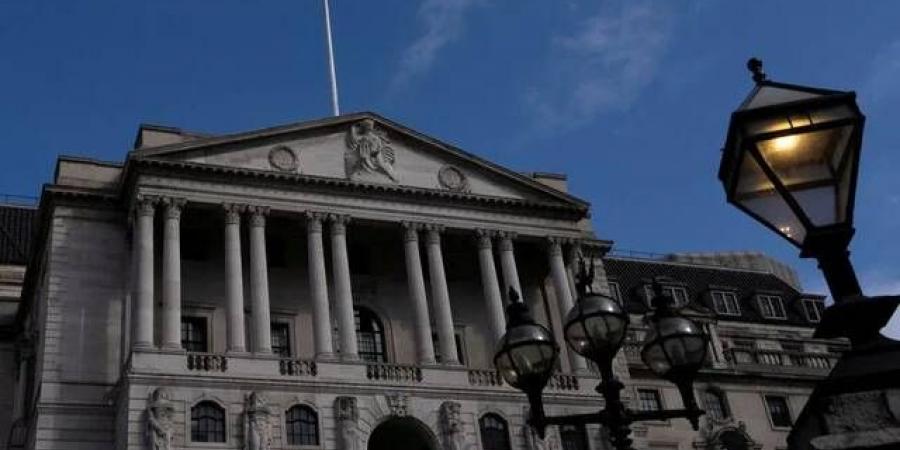 بنك
      إنجلترا
      يخفض
      أسعار
      الفائدة
      إلى
      أدنى
      مستوى
      في
      عامين