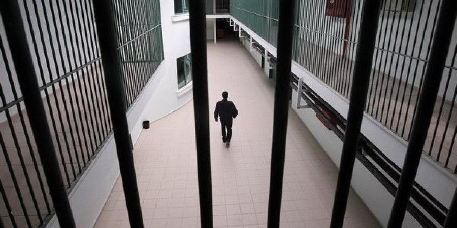 هيئة شؤون الأسرى: أوضاع صعبة يعيشها المعتقلون في سجن عوفر