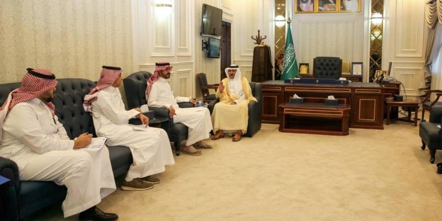 محافظ الكامل يستقبل رئيس القطاع الغربي بشركة المياه الوطنية المكلف ويطلع على ابرز المشاريع والخدمات المنفذة في المحافظة