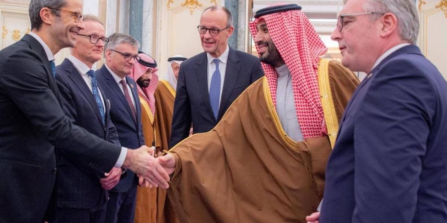 ولي العهد يستقبل 
المستشار الاتحادي لجمهورية ألمانيا الاتحادية ويعقدان جلسة مباحثات رسمية