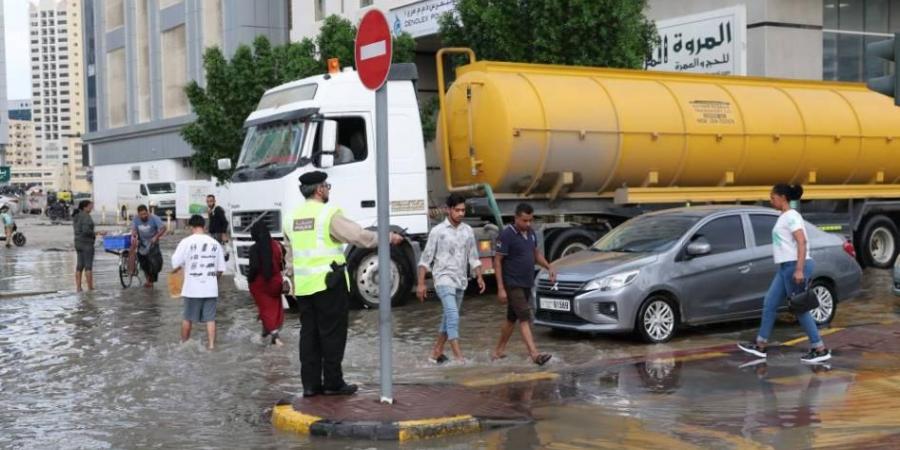 البيت الإماراتي المتوحد .. أكثر بريقاً تحت المطر