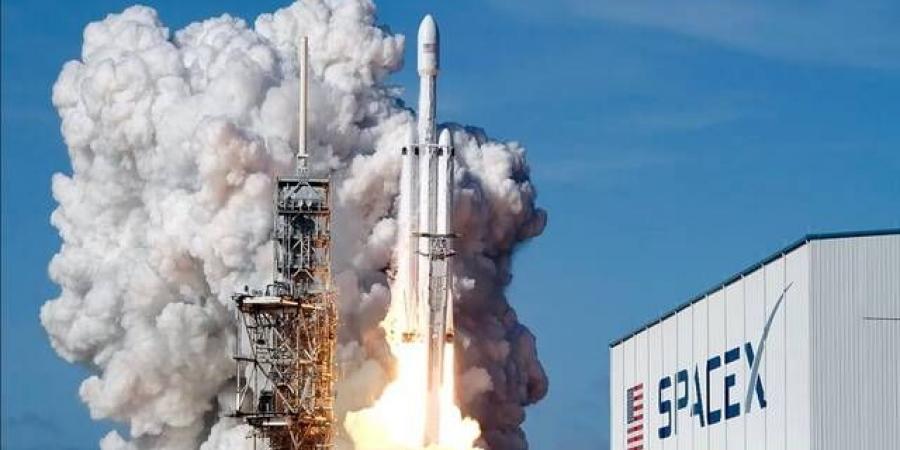 الصندوق السعودي يبحث استثمار 5 مليارات دولار في "SpaceX"