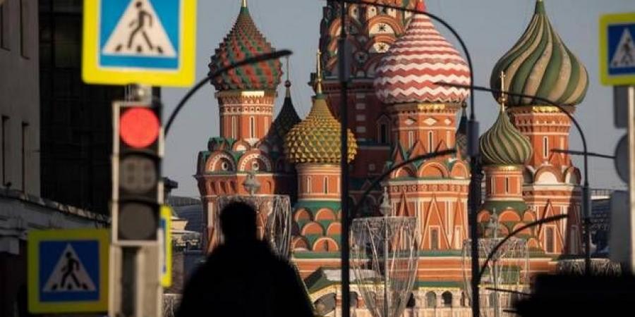 انكماش قطاع الخدمات الروسي للمرة الأولى منذ ستة أشهر