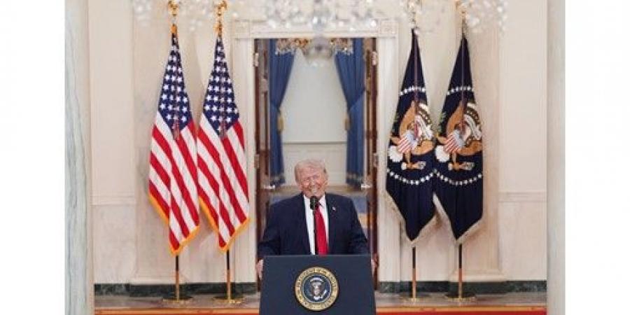 ترامب: سنضرب إيران بقوة كبيرة خلال الأسبوعين أو الثلاثة المقبلة ولن نسمح بتضرر حلفائنا في الشرق الأوسط