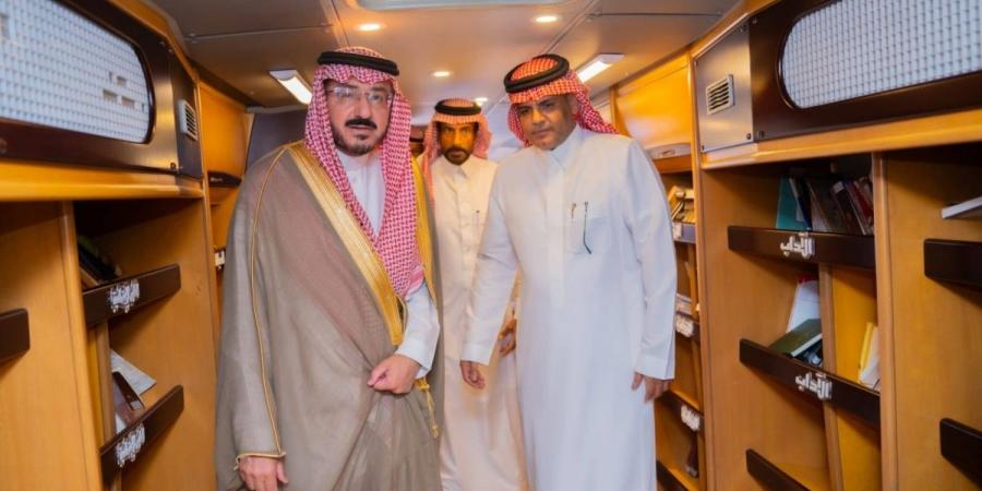 في الدلم.. الكتاب يخرج من الرف إلى الشارع: "المكتبة المتنقلة" تصنع جسراً جديداً للمعرفة