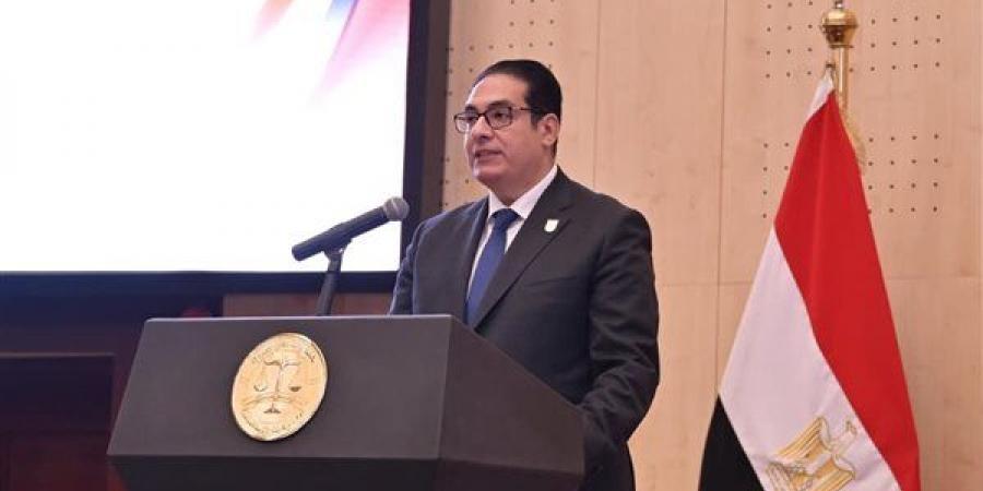 رئيس جامعة القاهرة: توفير بيئة علاجية متطورة لمرضى الأورام على رأس أولوياتنا