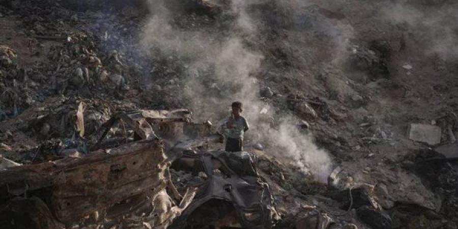 شهيد ومصابون في غارة إسرائيلية استهدفت مخيم النصيرات وسط غزة