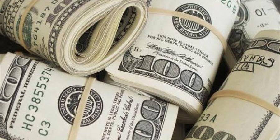 بعد التراجعات الكبيرة، آخر تطورات سعر الدولار في بداية تعاملات اليوم