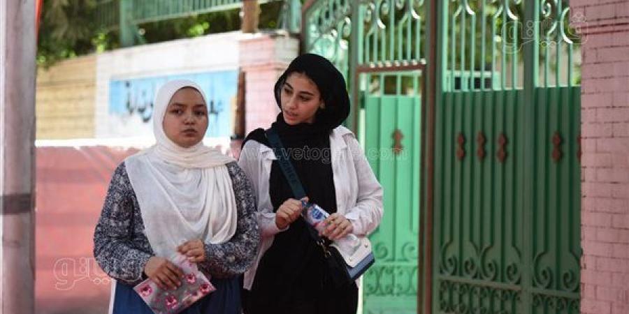 طلاب الثانوية العامة 2026، أطعمة ومشروبات تحمي من الجفاف طوال فترة الامتحانات